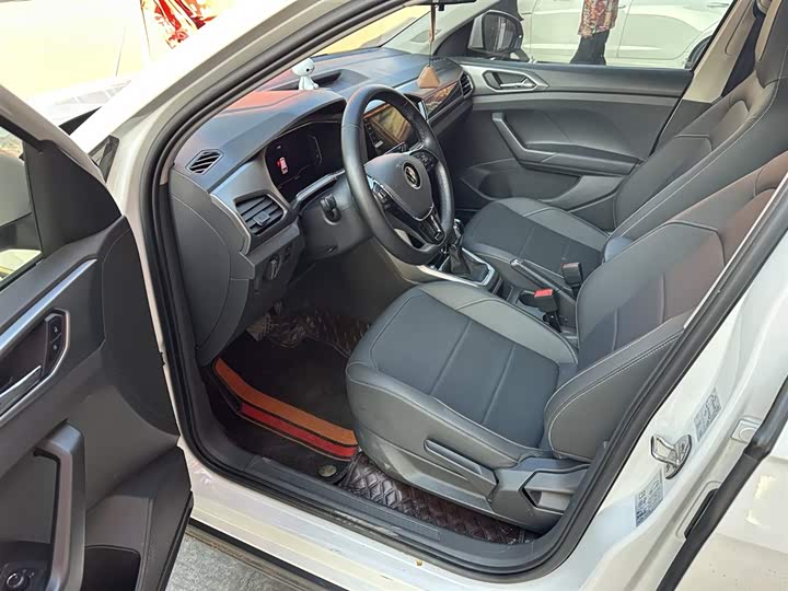 Фото 8 - Volkswagen T-Cross