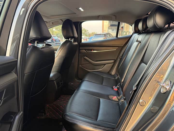 Фото 5 - Mazda 3 (Axela)