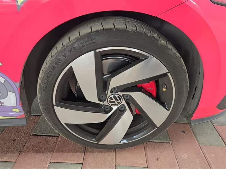 Фото 5 - Volkswagen Golf GTI