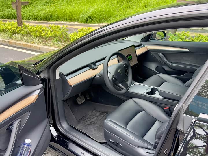 Фото 5 - Tesla Model 3