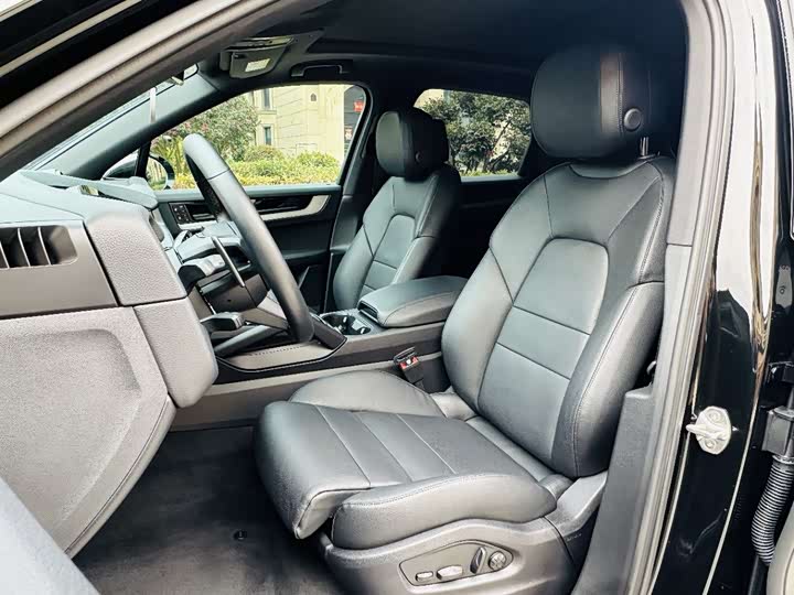 Фото 9 - Porsche Cayenne