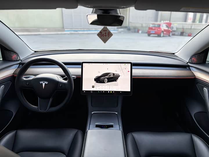 Фото 5 - Tesla Model 3