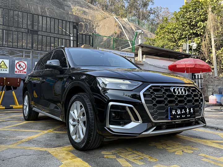 Фото 2 - Audi Q5L