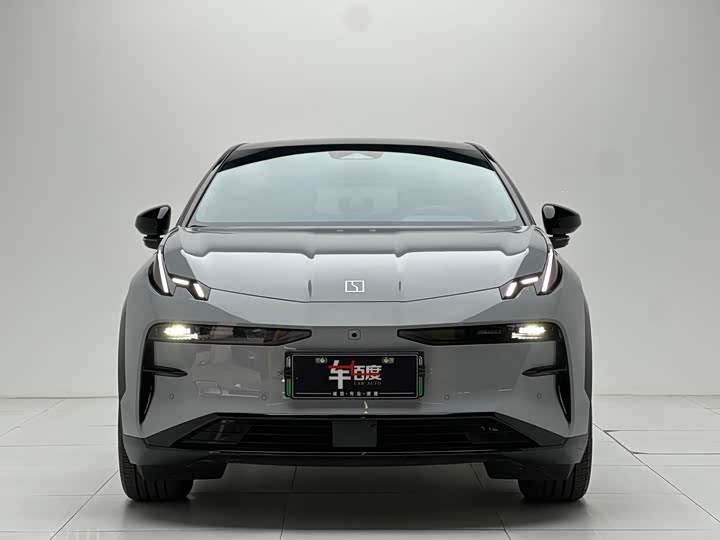 Фото 2 - Zeekr X