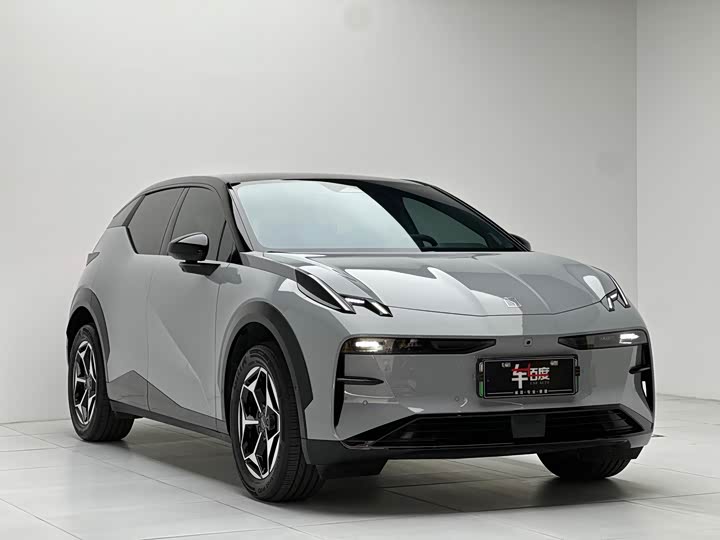 Фото 3 - Zeekr X