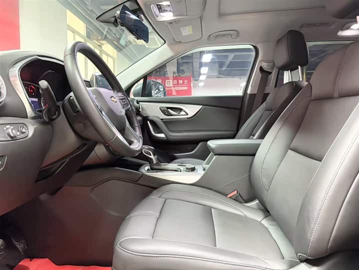 Фото 7 - Chevrolet Blazer