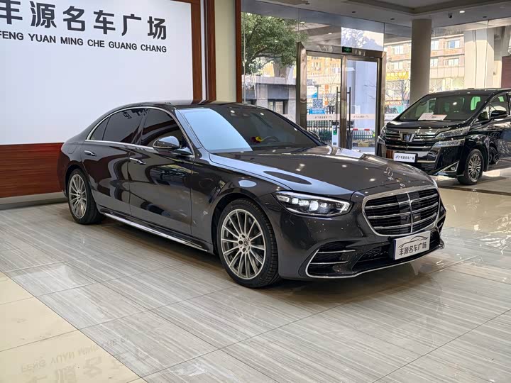 Фото 3 - Mercedes-Benz S-Class