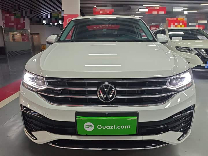 Фото 3 - Volkswagen Tiguan L Pro