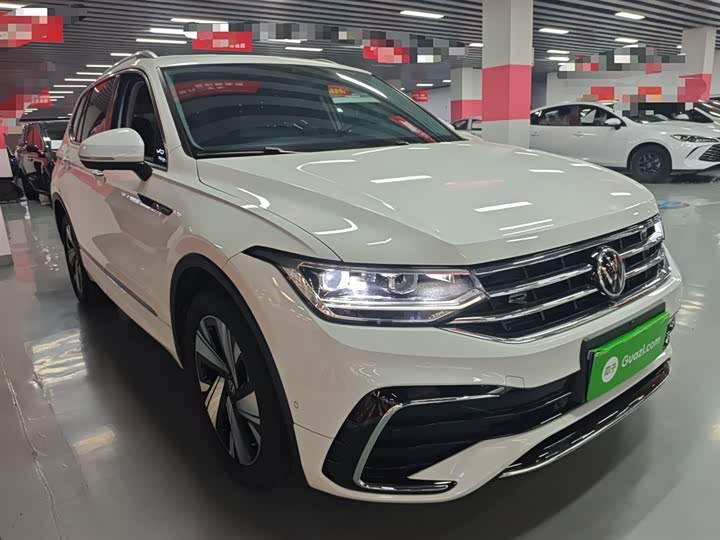 Фото 4 - Volkswagen Tiguan L Pro