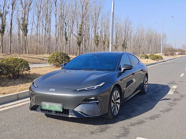 Фото 1 - Geely Galaxy E8