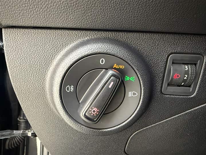 Фото 9 - Jetta VS7