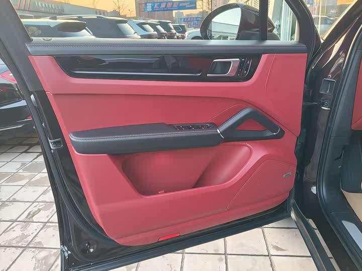 Фото 6 - Porsche Cayenne