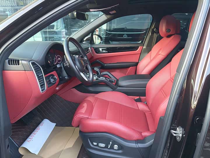 Фото 8 - Porsche Cayenne