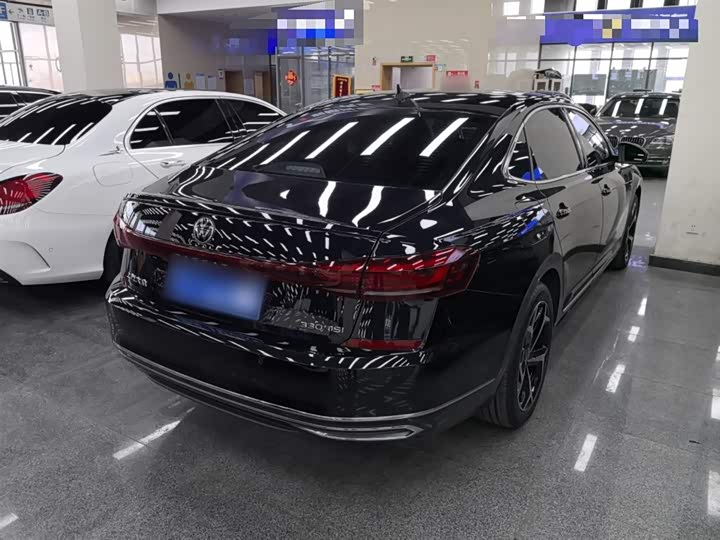 Фото 7 - Volkswagen Passat