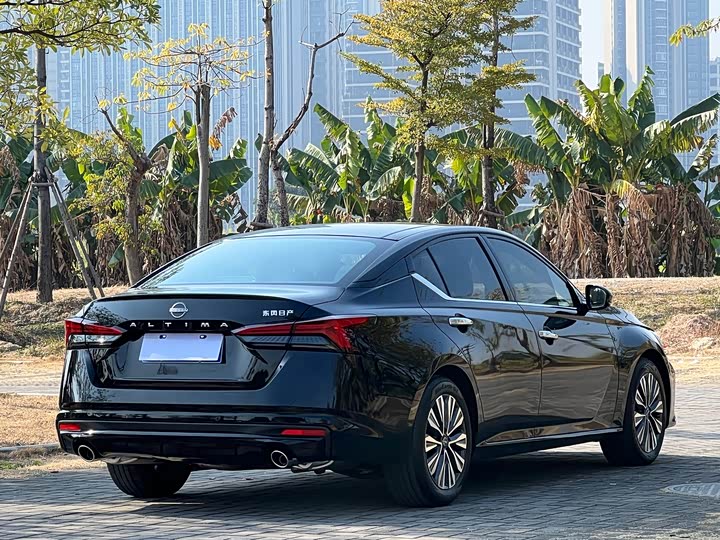 Фото 4 - Nissan Teana