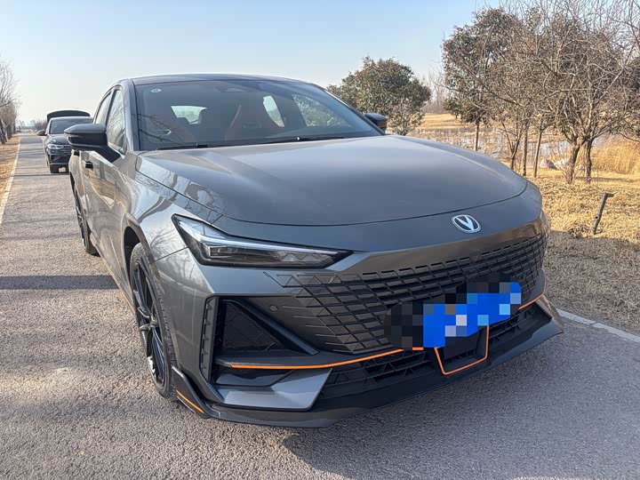 Фото 3 - Changan UNI-V