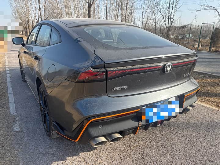 Фото 9 - Changan UNI-V