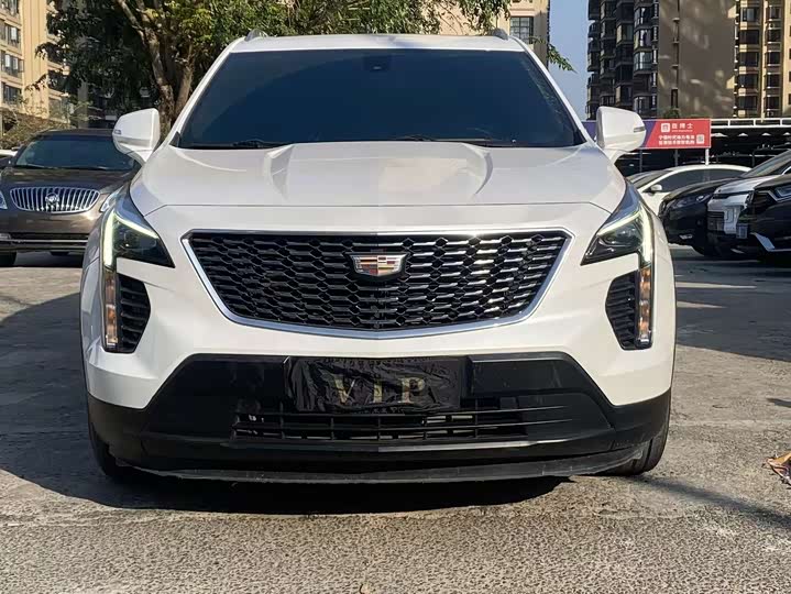 Фото 2 - Cadillac XT4