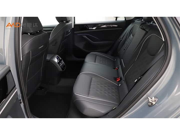 Фото 7 - Volkswagen Magotan