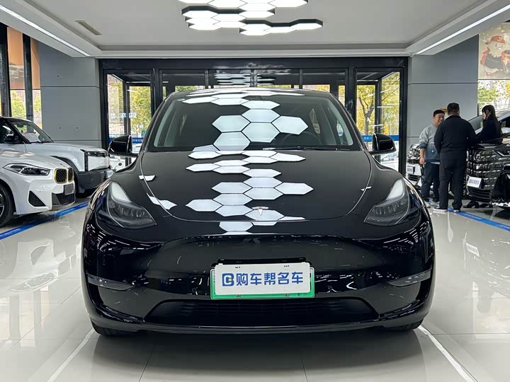 Фото 2 - Tesla Model Y