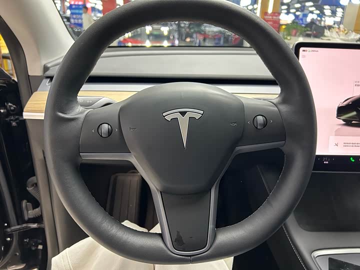 Фото 5 - Tesla Model Y
