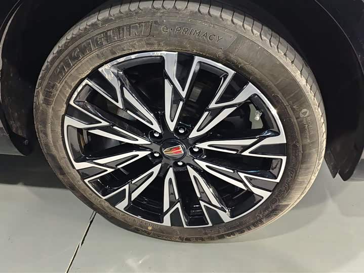 Фото 6 - Hongqi HS5