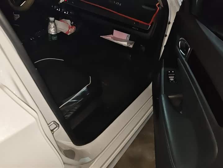 Фото 8 - Honda Civic