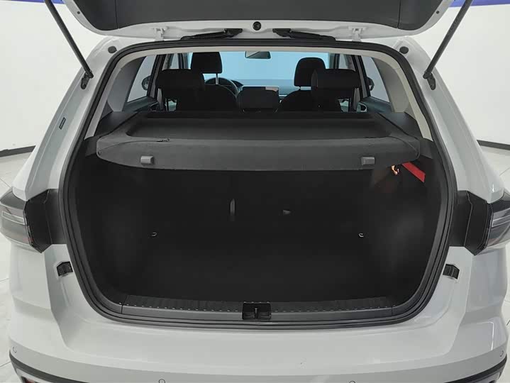 Фото 4 - Volkswagen Tharu