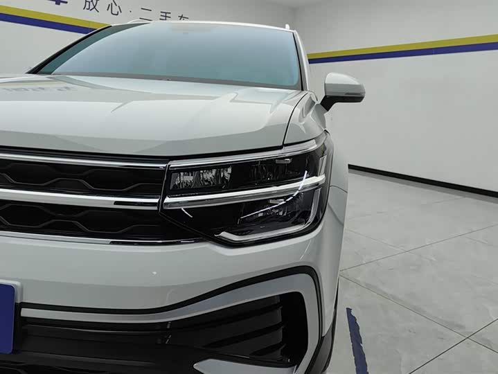 Фото 5 - Volkswagen Tharu