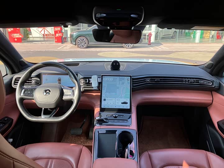 Фото 9 - Nio EC6