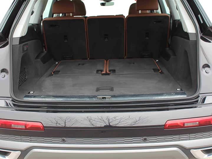 Фото 6 - Audi Q7