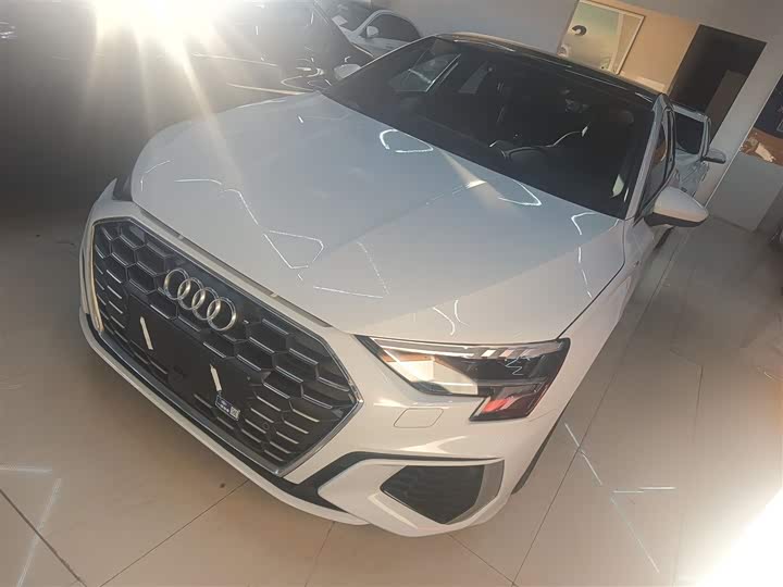 Фото 2 - Audi A3