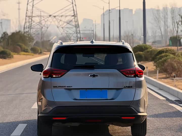 Фото 8 - Chevrolet Orlando