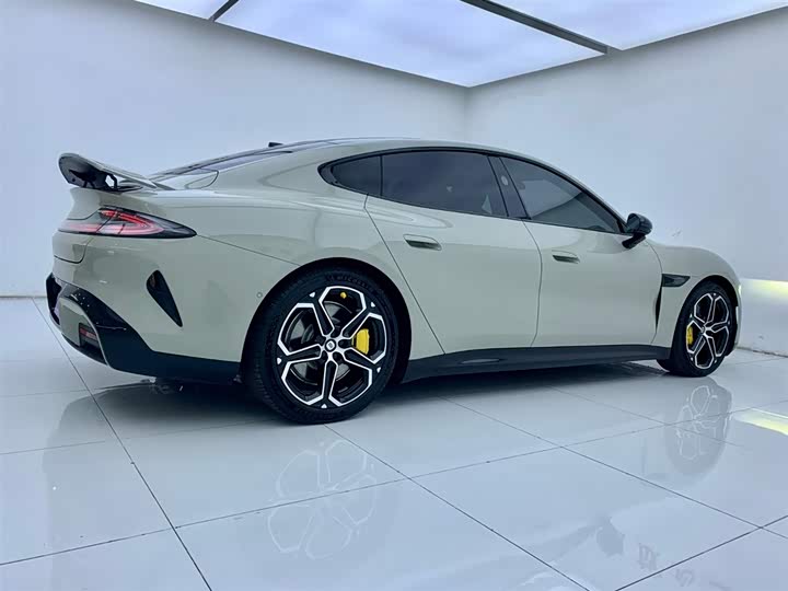 Фото 5 - Xiaomi SU7