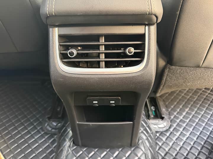 Фото 7 - Tank 300