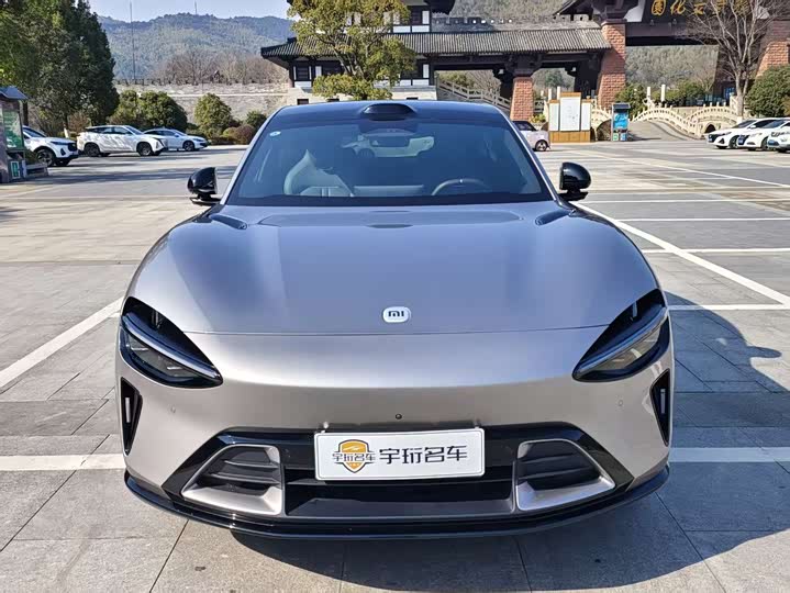 Фото 1 - Xiaomi YU7