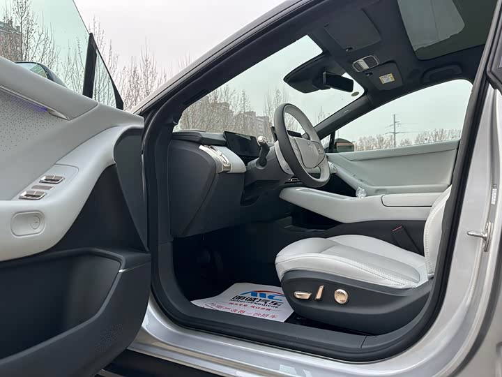 Фото 5 - XPeng F57