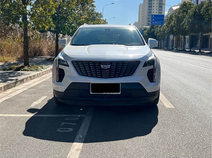 Фото 2 - Cadillac XT4