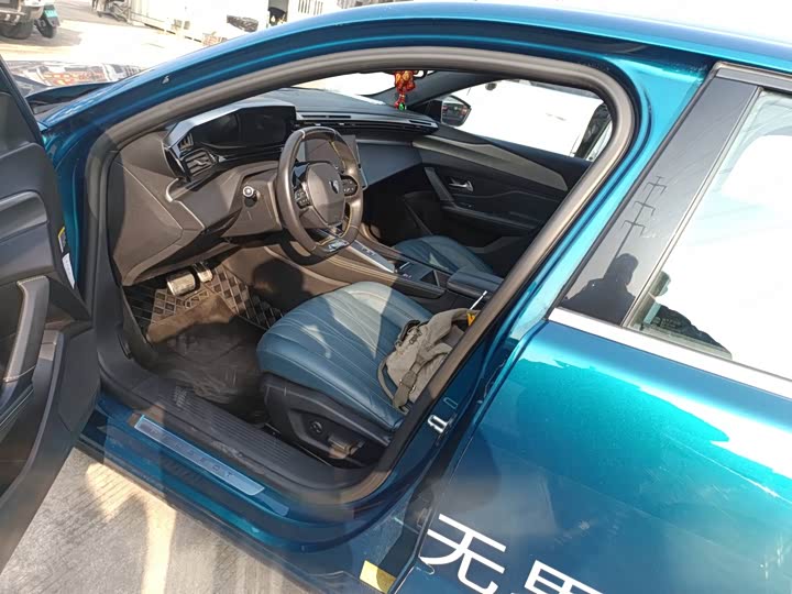 Фото 6 - Peugeot 408X