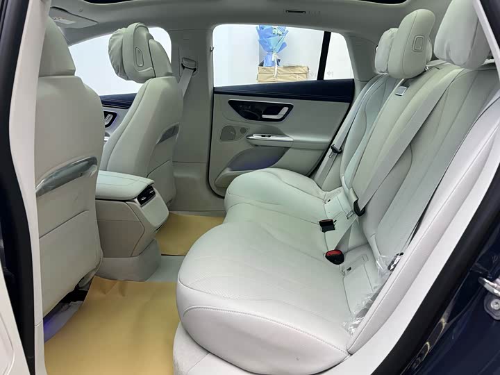 Фото 7 - Mercedes-Benz EQE