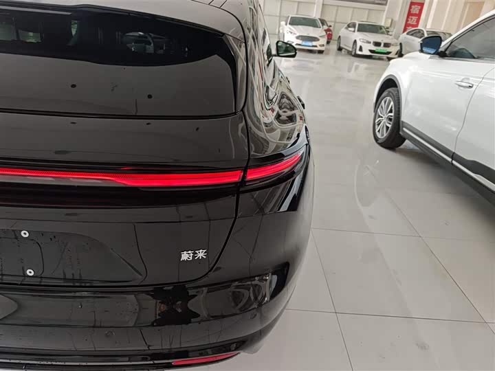 Фото 8 - Nio ET5T