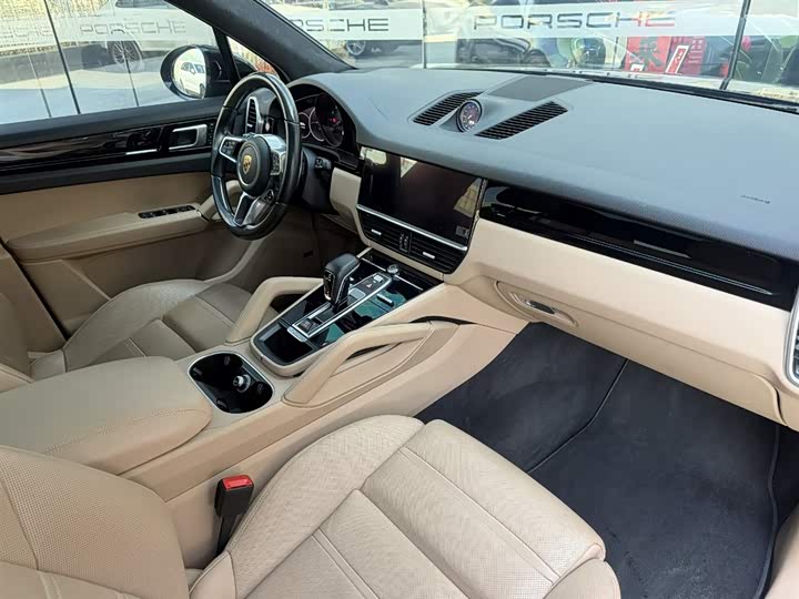 Фото 8 - Porsche Cayenne