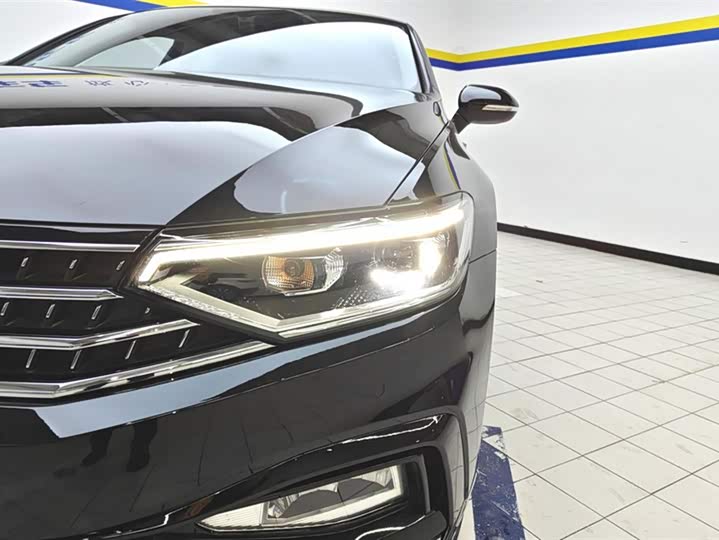 Фото 5 - Volkswagen Magotan