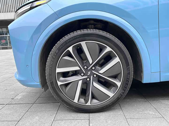 Фото 7 - LiXiang L7