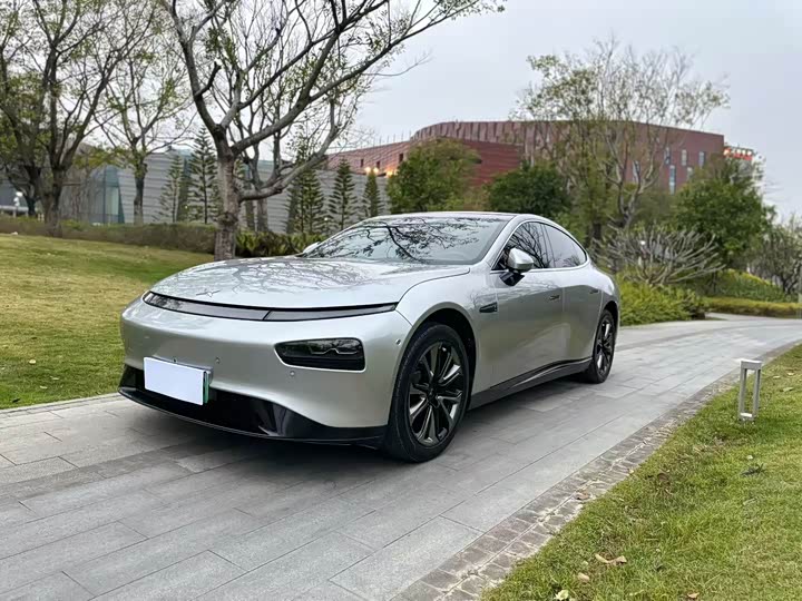 Фото 1 - XPeng P7