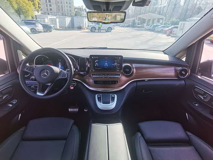 Фото 5 - Mercedes-Benz V-Class