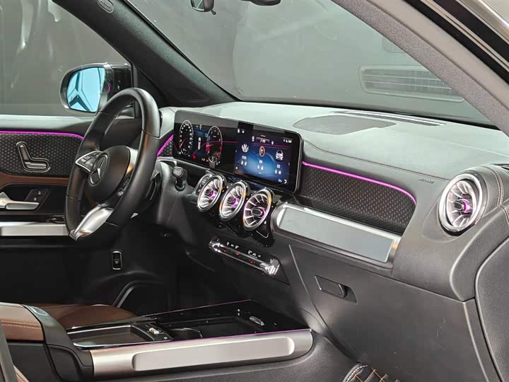 Фото 2 - Mercedes-Benz GLB-Class