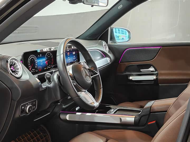 Фото 8 - Mercedes-Benz GLB-Class