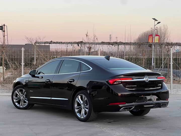 Фото 4 - Buick LaCrosse