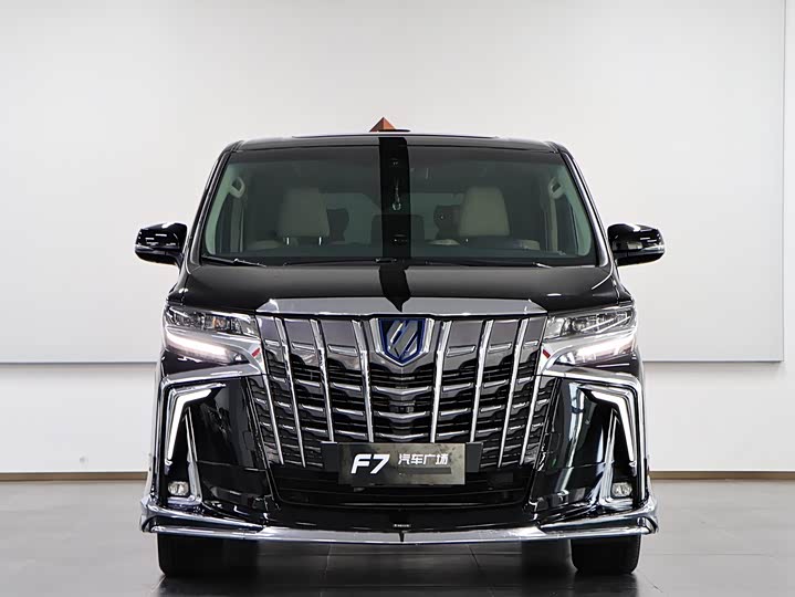 Фото 2 - Toyota Alphard